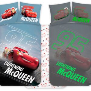 Lynet McQueen sengetøj - 100% blødt bomuld - Vendbart selvlysende junior sengesæt - 100x140 cm - Cars sengelinned