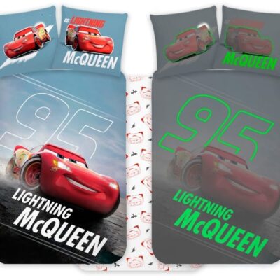 Lynet McQueen sengetøj - 100% blødt bomuld - Vendbart selvlysende junior sengesæt - 100x140 cm - Cars sengelinned