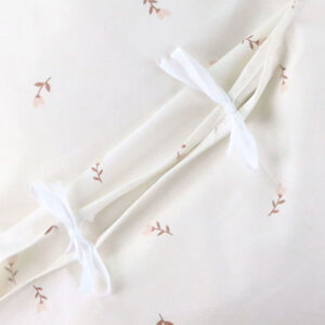 Nørgaard Madsens Sengetøj - Baby - Off White m. Mauve Blomster