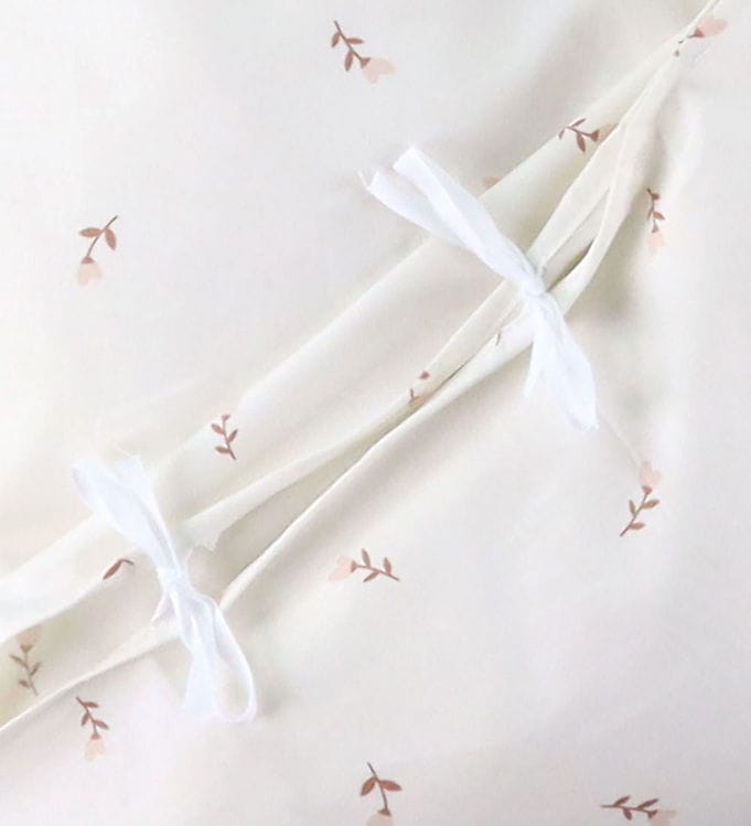 Nørgaard Madsens Sengetøj - Voksen - Off White m. Mauve Blomster