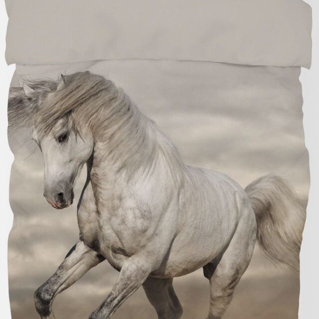 Sengetøj 150x210 cm - Stor hvid hest - 2 i 1 design - 100% bomuld