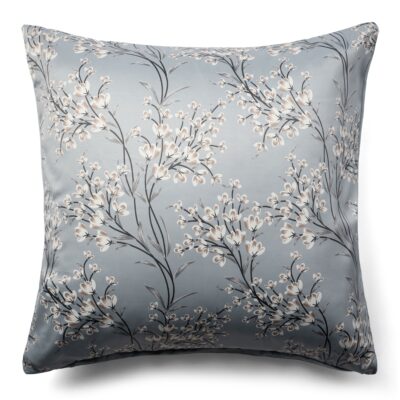 Pudebetræk 60x63 cm - Satin - Lyseblåt vendbart blomster design