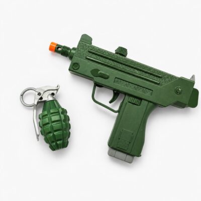 Millitærsæt med maskinpistol og håndgranat - 22 cm