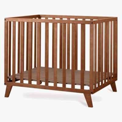 Quax Alix Kravlegård, Walnut