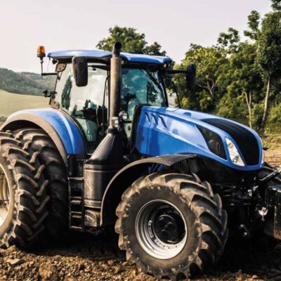 Traktor håndklæde - 70x140 cm - 100% bomuld - Blødt badehåndklæde med en blå traktor