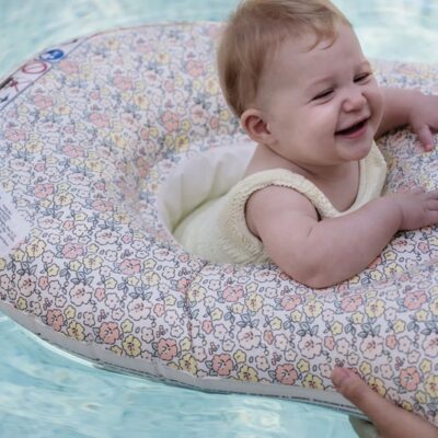 SUNNYLiFE Baby Float Together- Oppustelig Flydemadras, Into the Garden