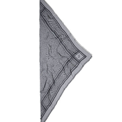 Lala Berlin Tørklæde - Triangle Tilda - Swoosh Black/White