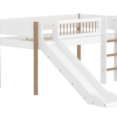 Flexa Nor Halvhøj Seng 120 cm Med Rutchebane, Stige og Crossbar Sengehest 90x200 cm - Hvid/eg