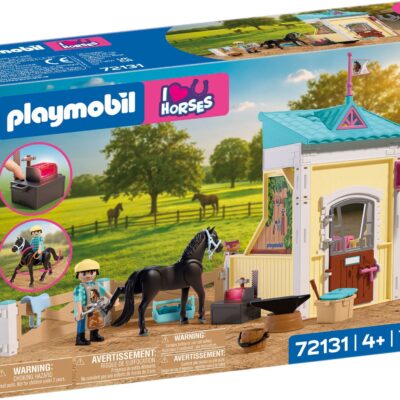 PLAYMOBIL - Small Stable with Farrier (72131)